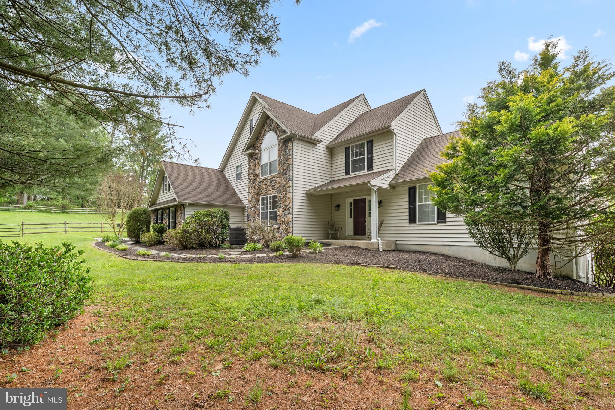 592 W CREEK ROAD