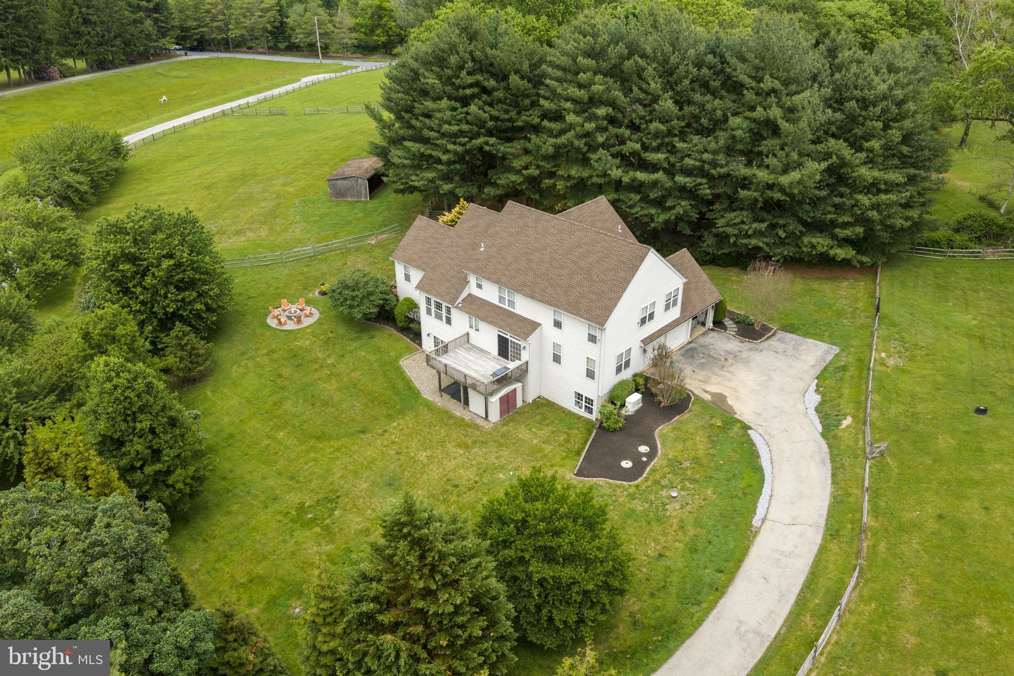 592 W CREEK ROAD