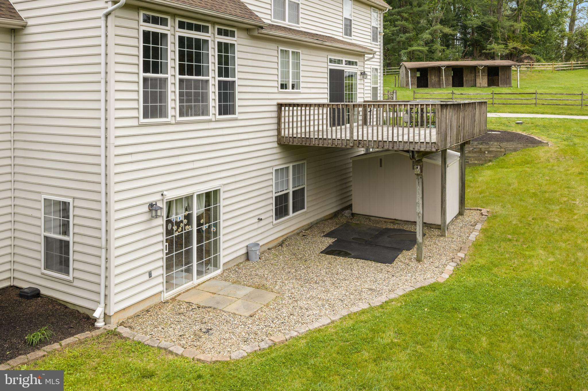 592 W CREEK ROAD