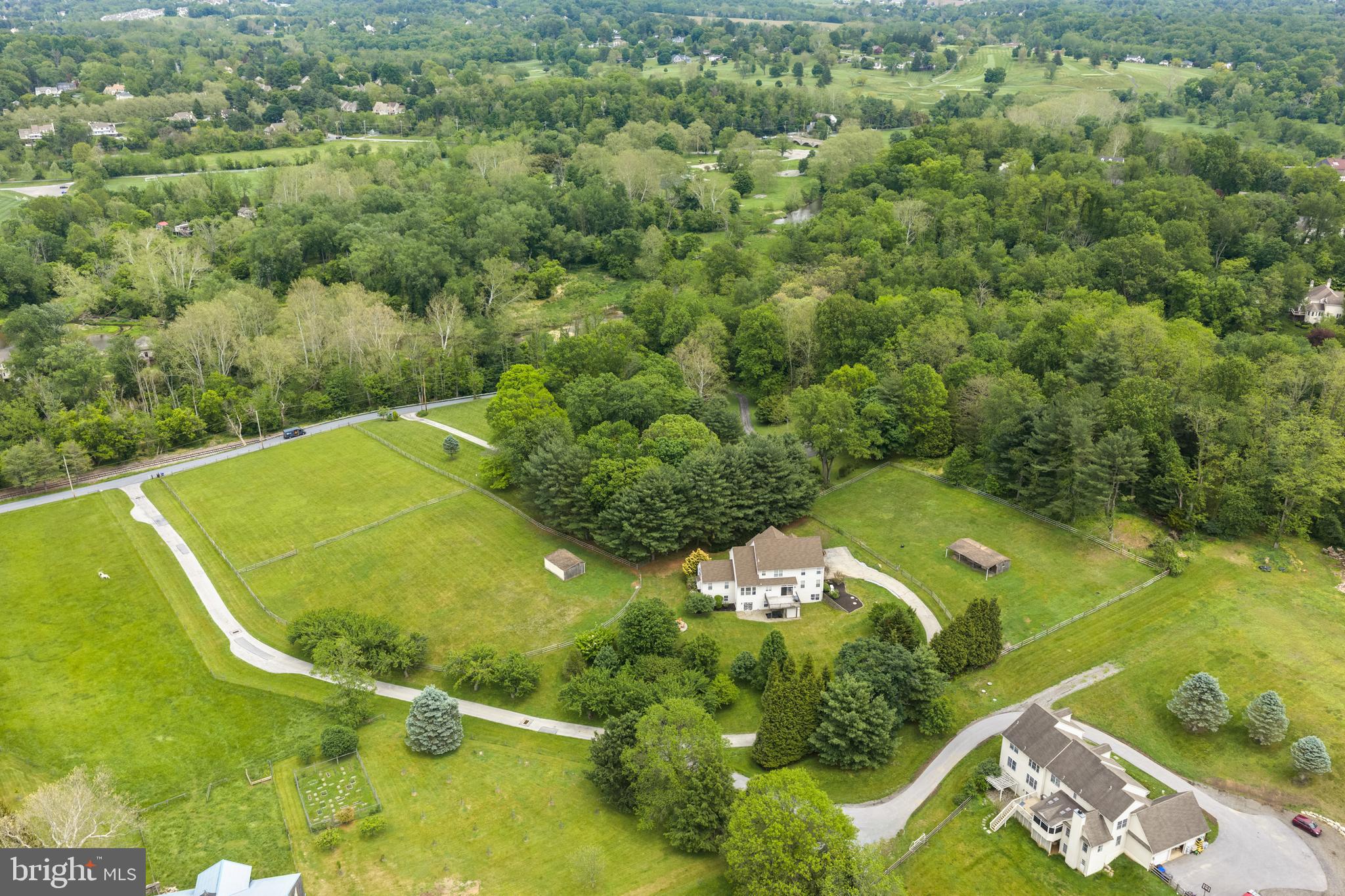 592 W CREEK ROAD