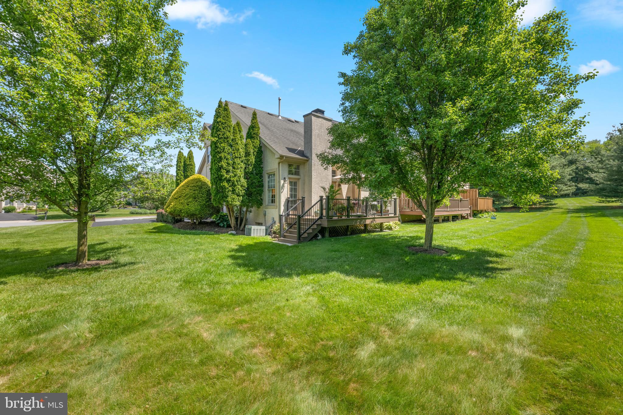 7 ELLISTON COURT