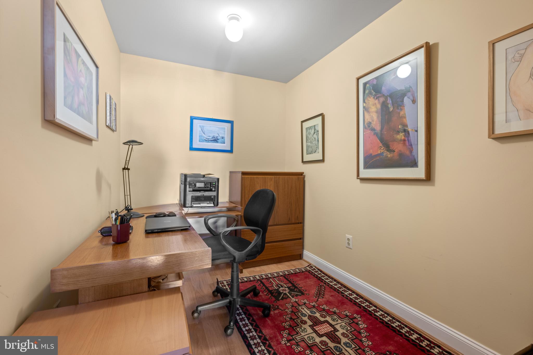 7 ELLISTON COURT