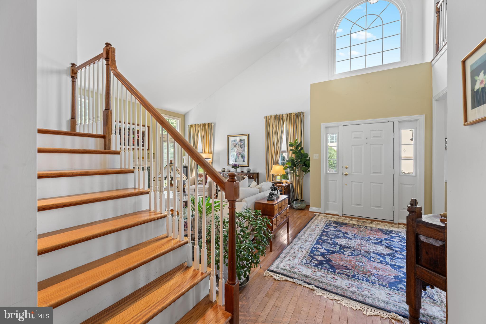 7 ELLISTON COURT