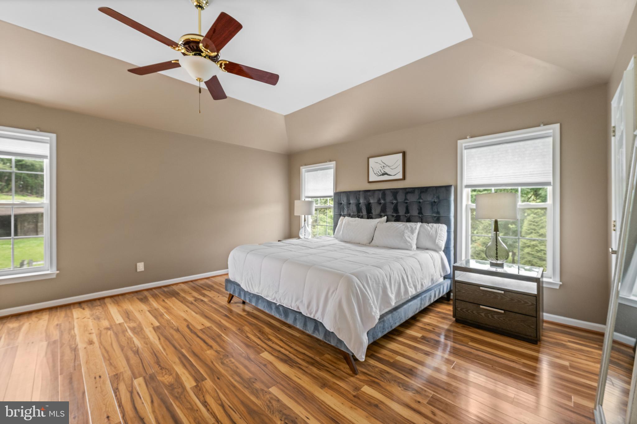 592 W CREEK ROAD