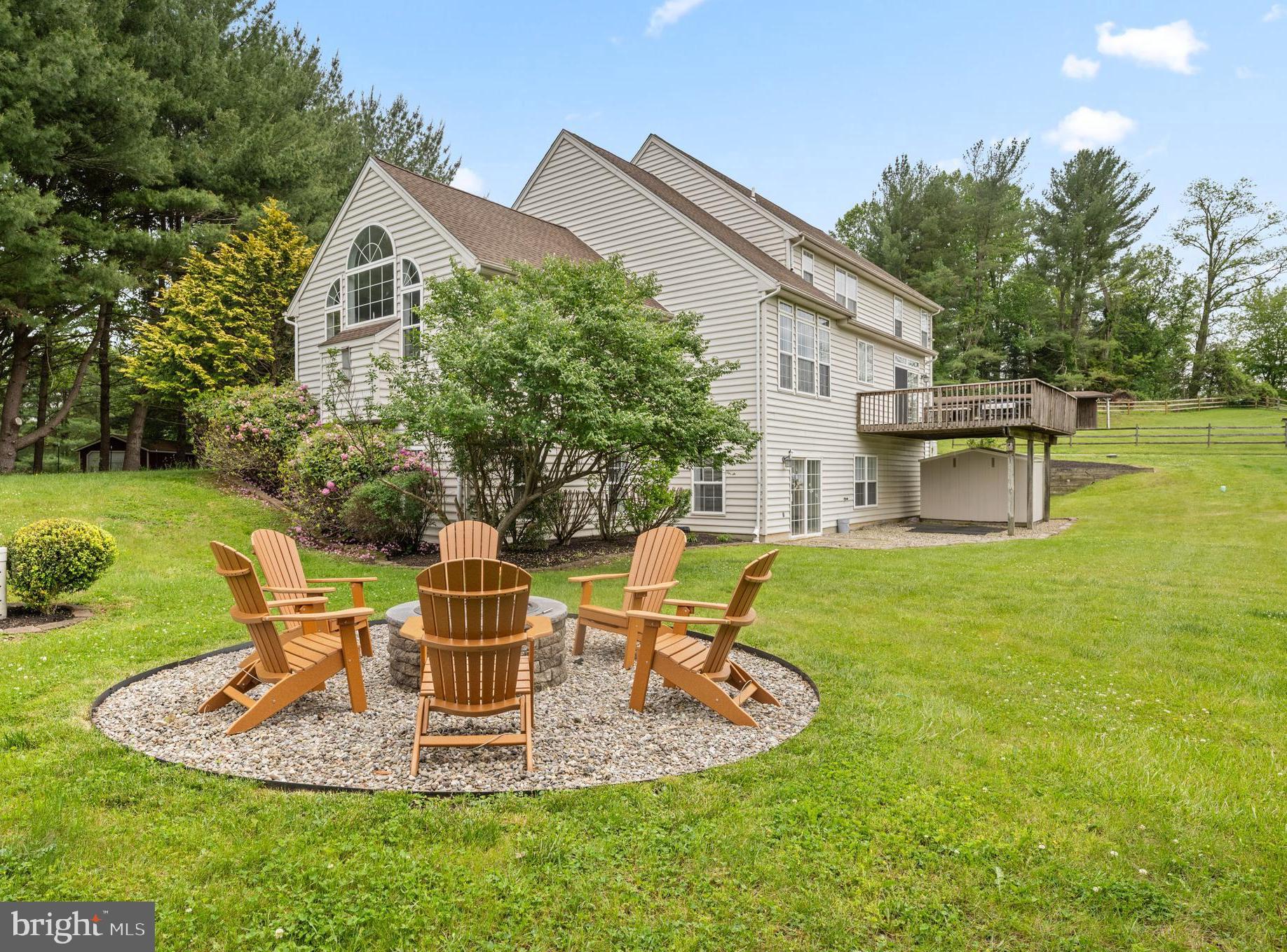 592 W CREEK ROAD