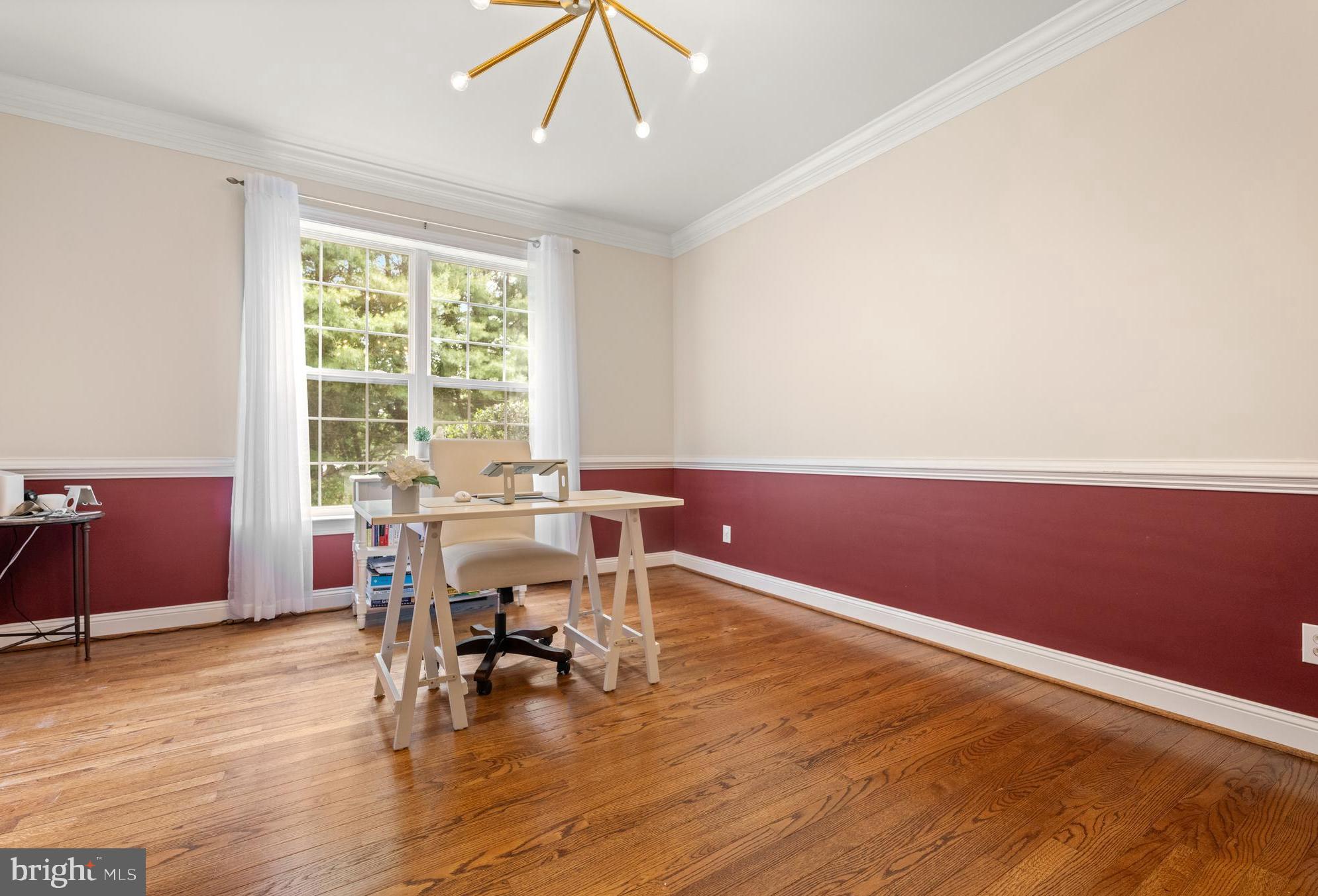 592 W CREEK ROAD