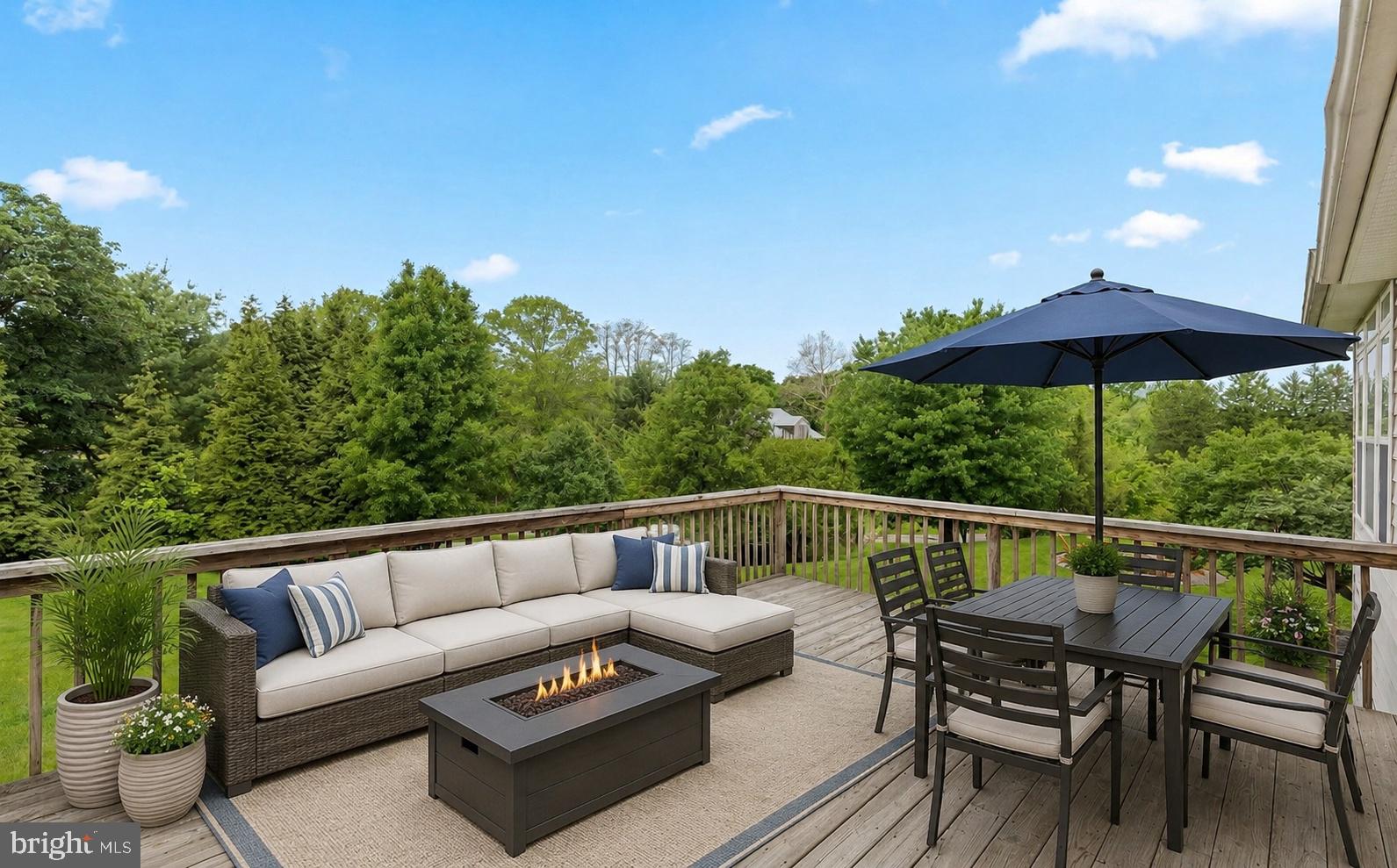 592 W CREEK ROAD