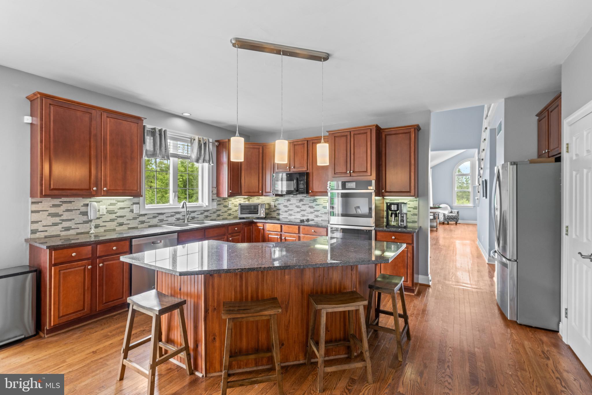 592 W CREEK ROAD