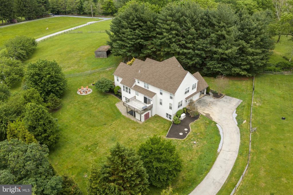 592 W CREEK ROAD