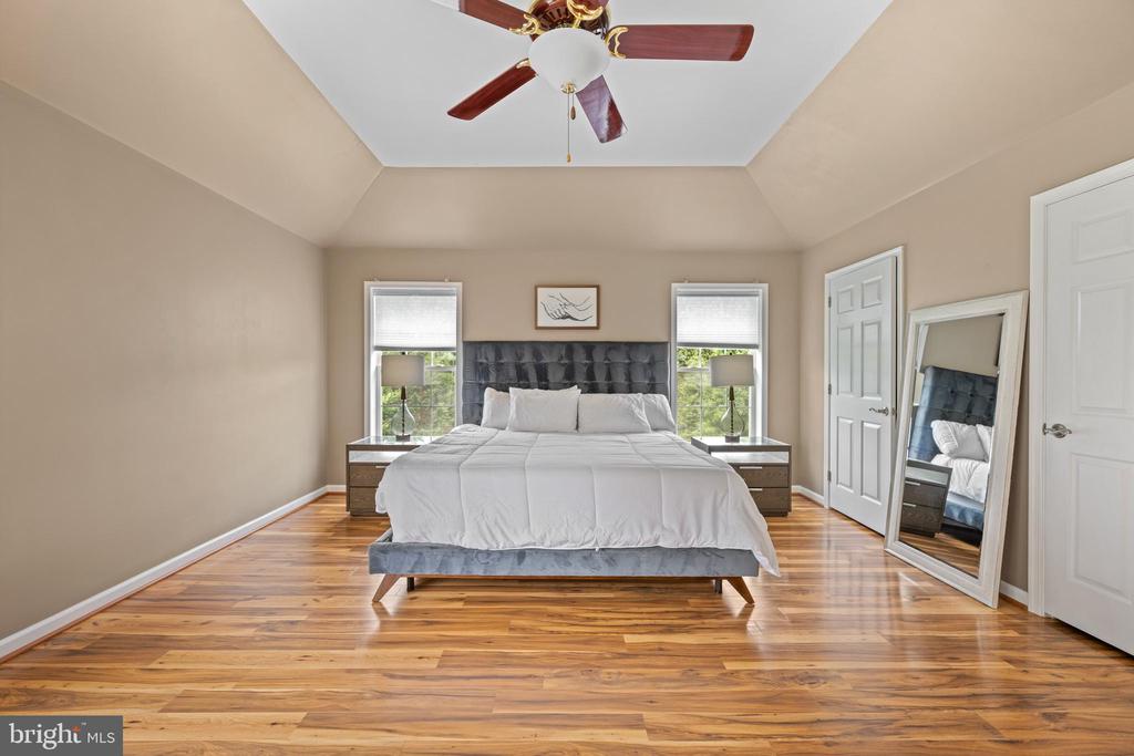 592 W CREEK ROAD