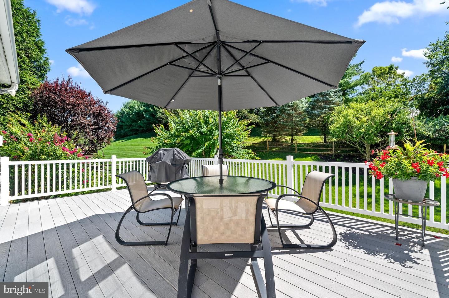 12 Old Barn Dr