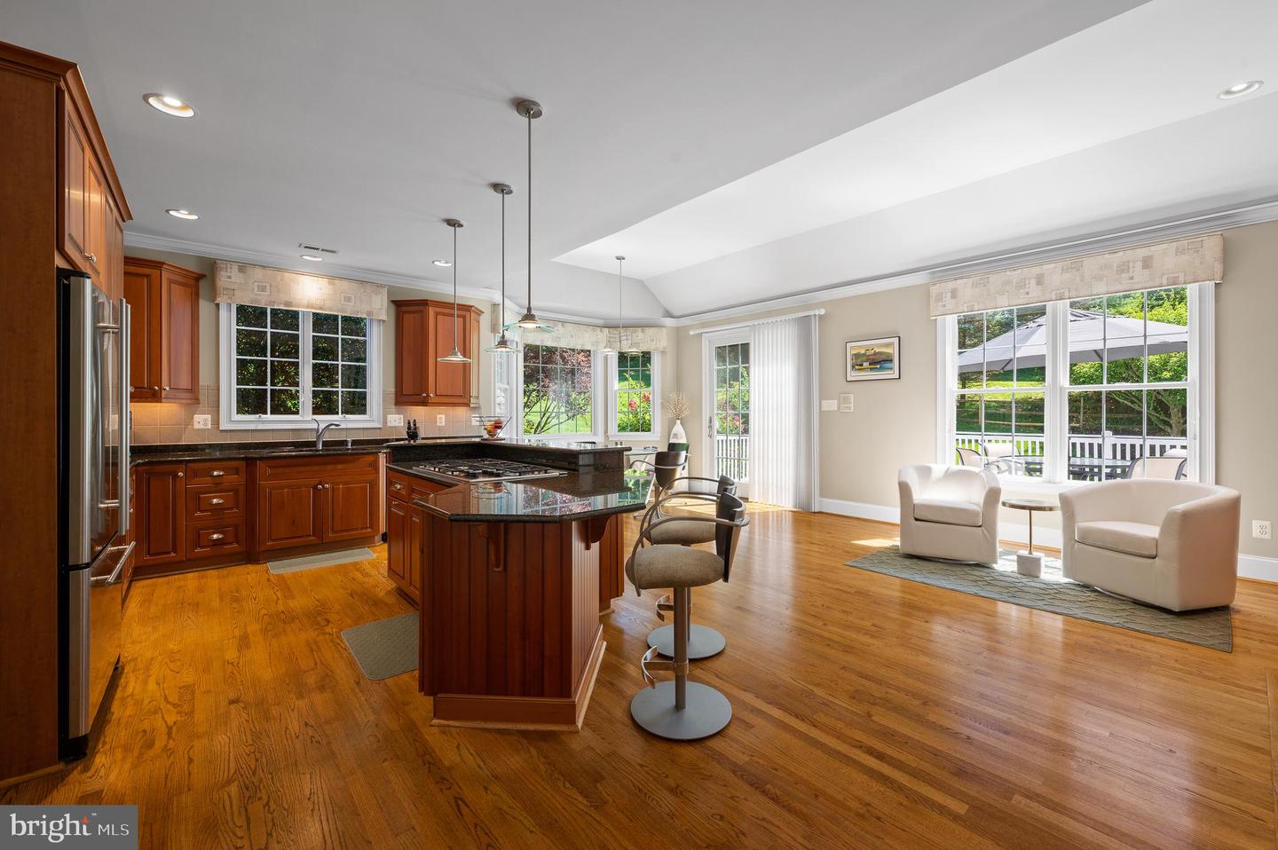 12 Old Barn Dr