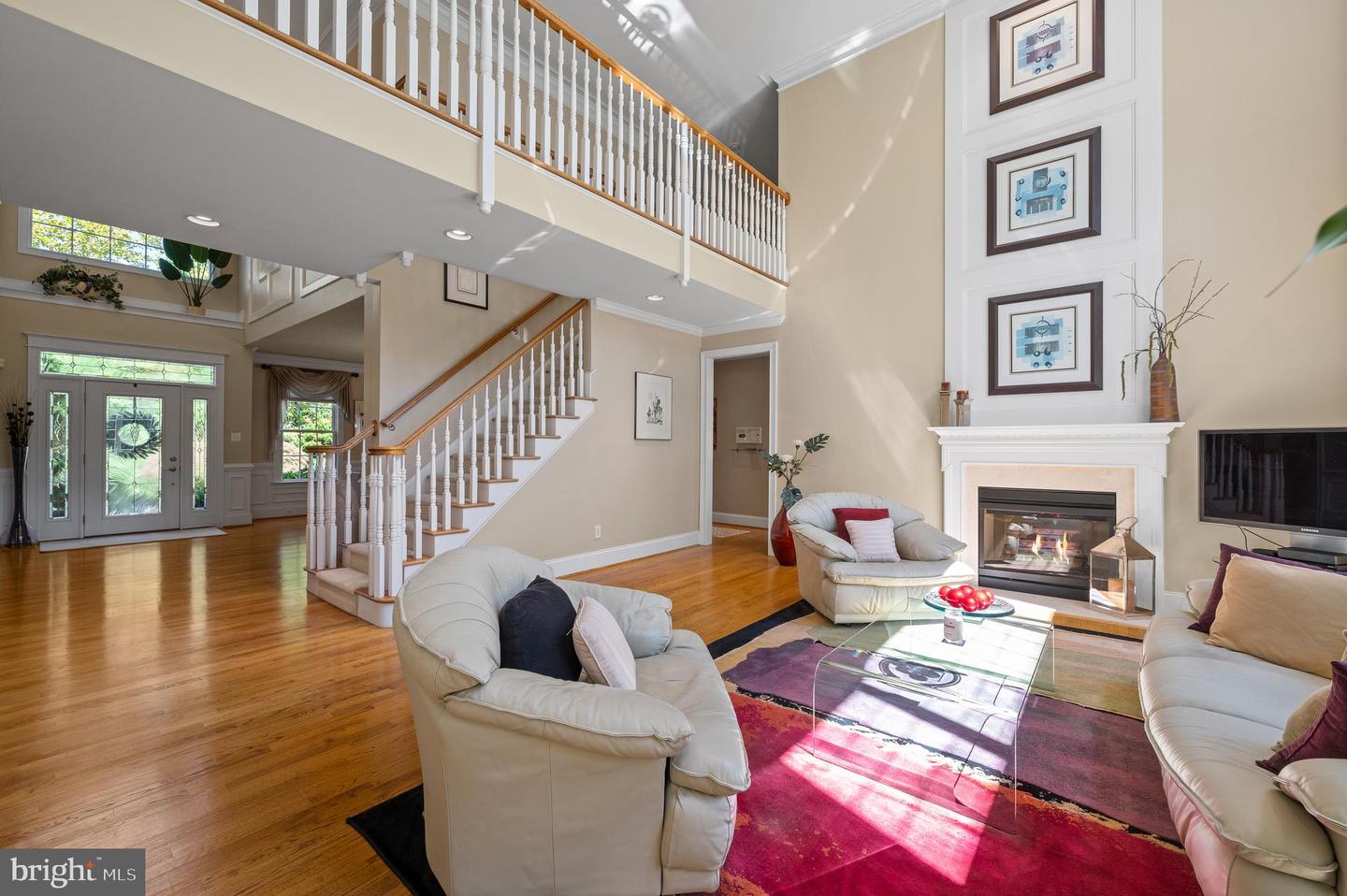 12 Old Barn Dr