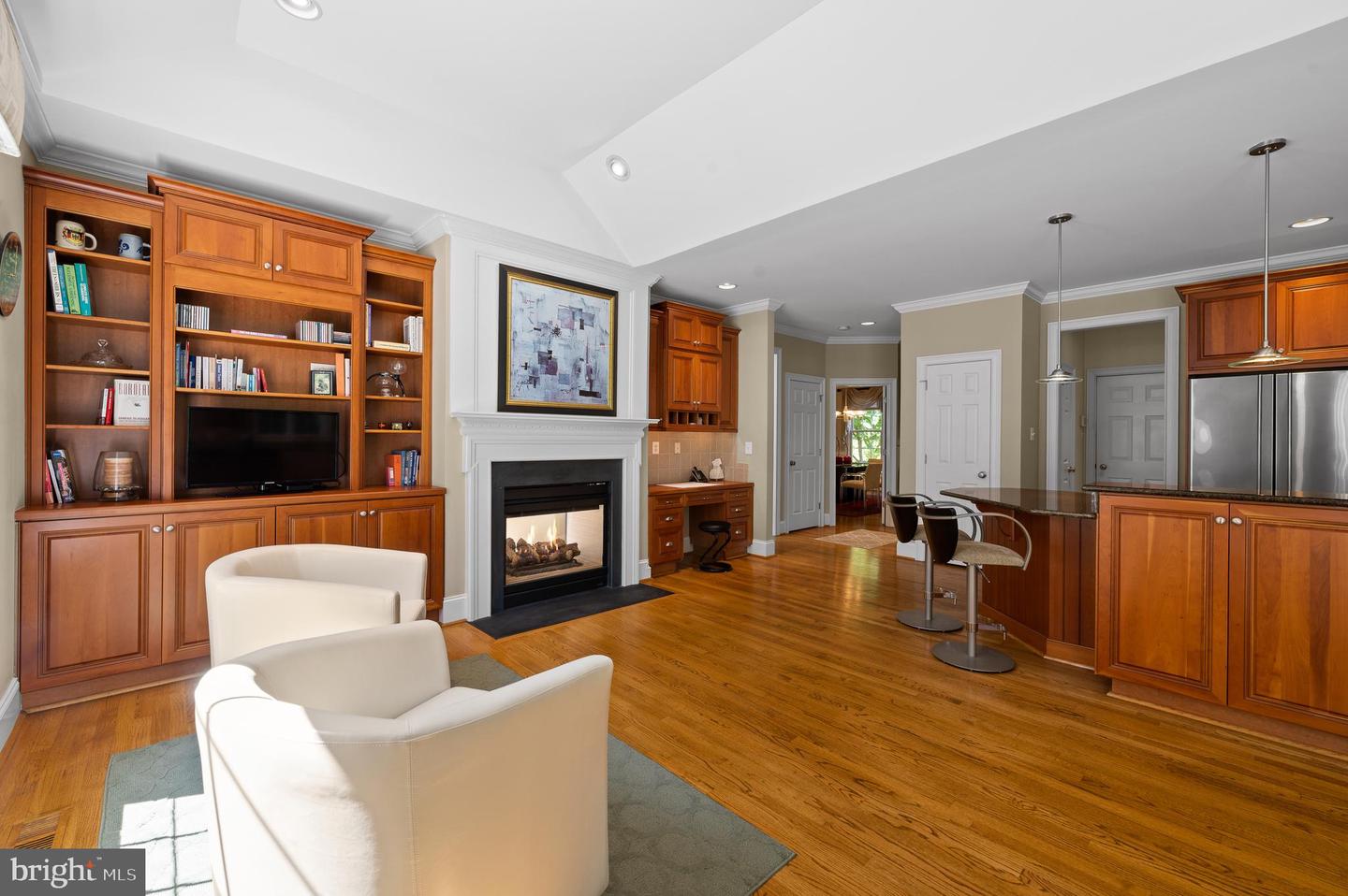 12 Old Barn Dr