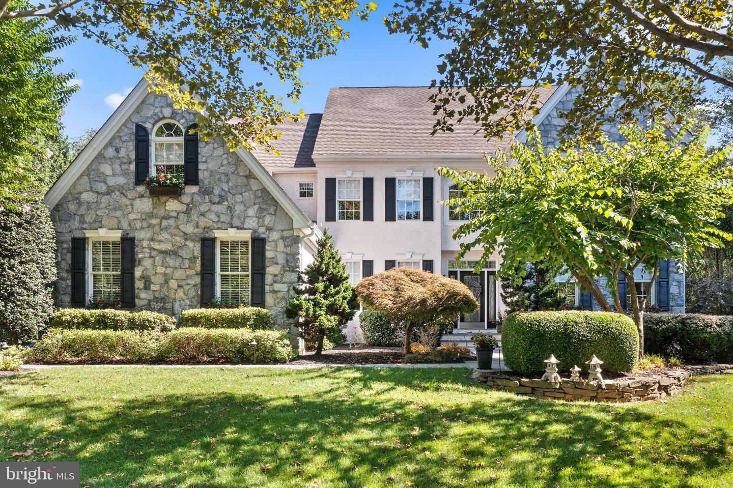 12 Old Barn Dr