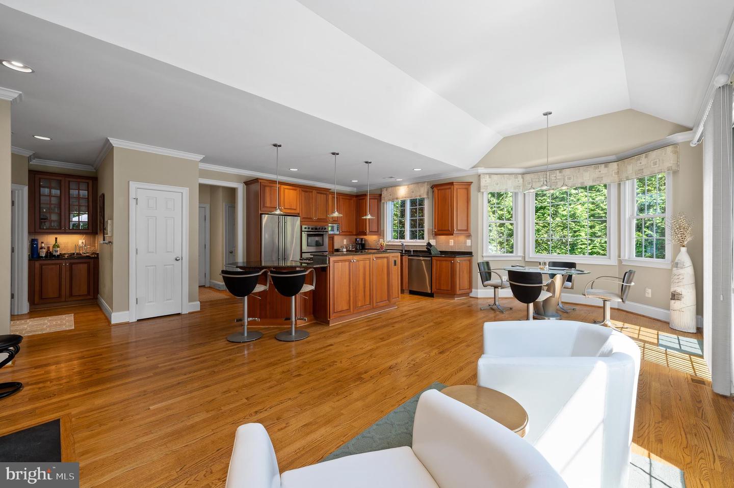 12 Old Barn Dr