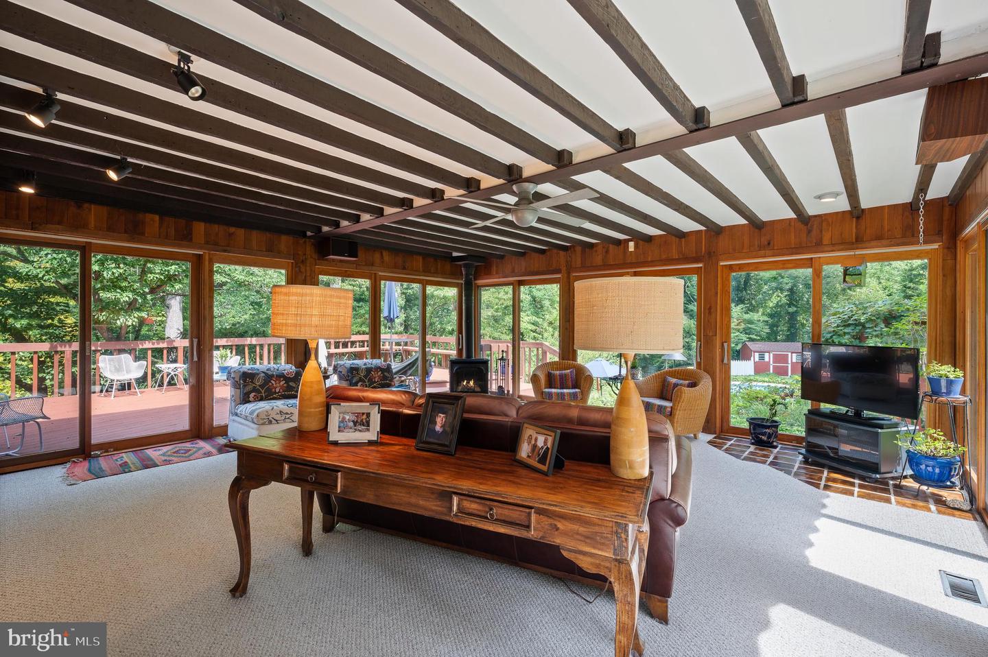 10 Rabbit Run Rd