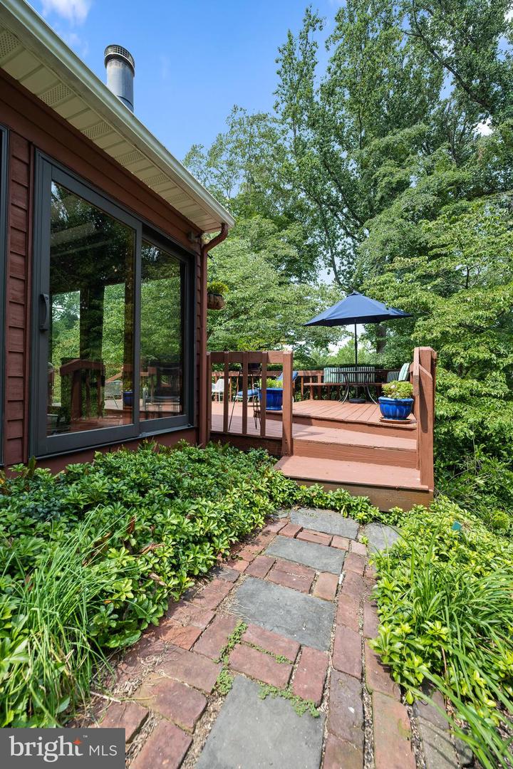 10 Rabbit Run Rd