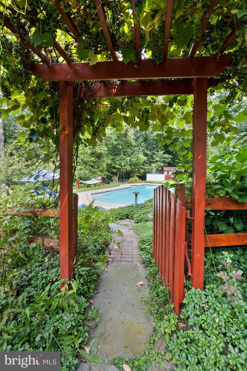 10 Rabbit Run Rd