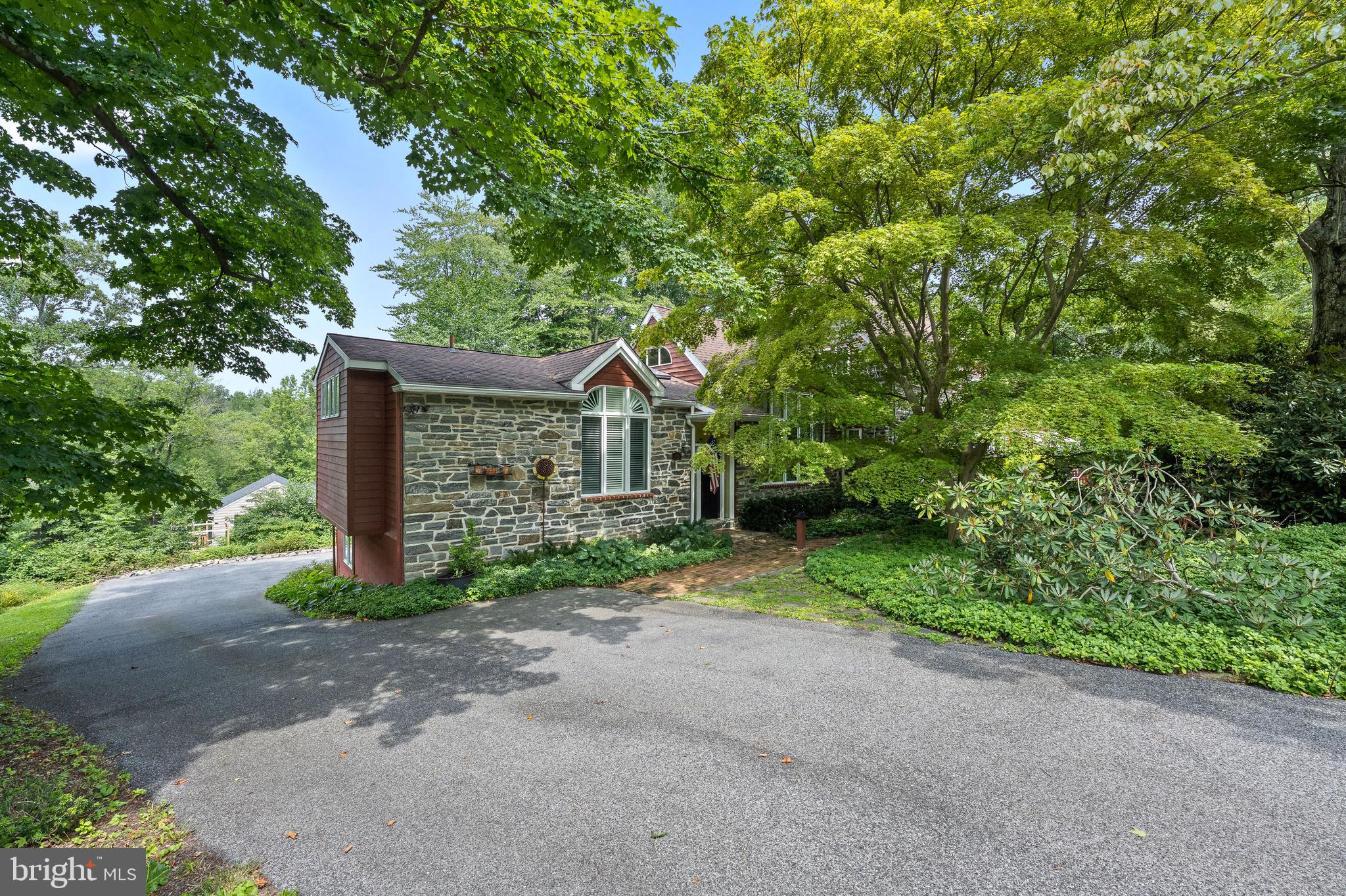 10 Rabbit Run Rd