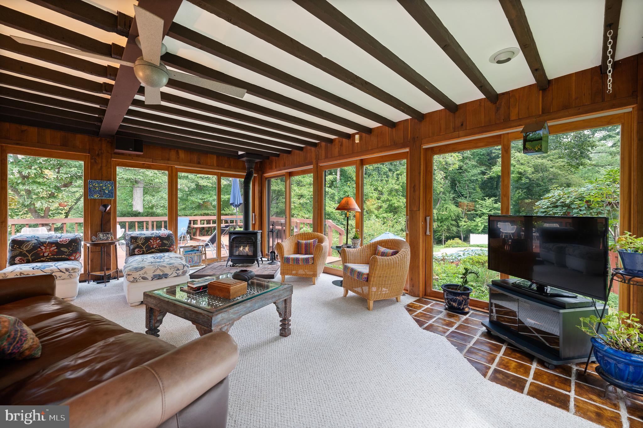 10 Rabbit Run Rd