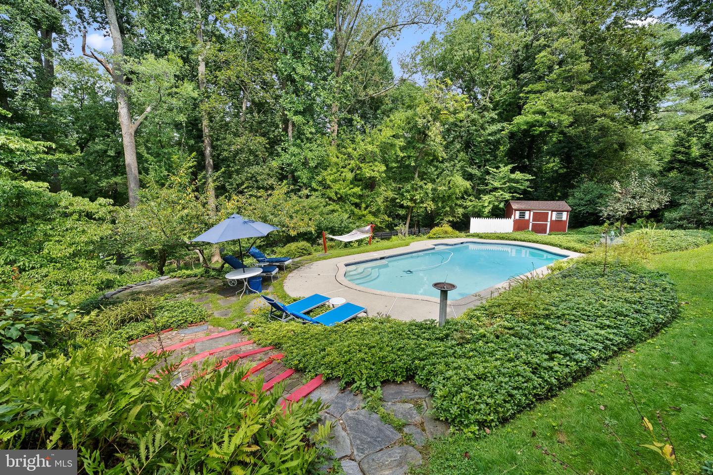10 Rabbit Run Rd