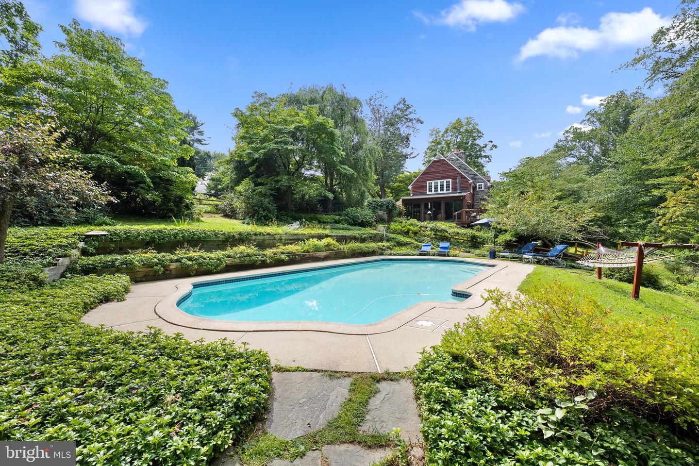 10 Rabbit Run Rd