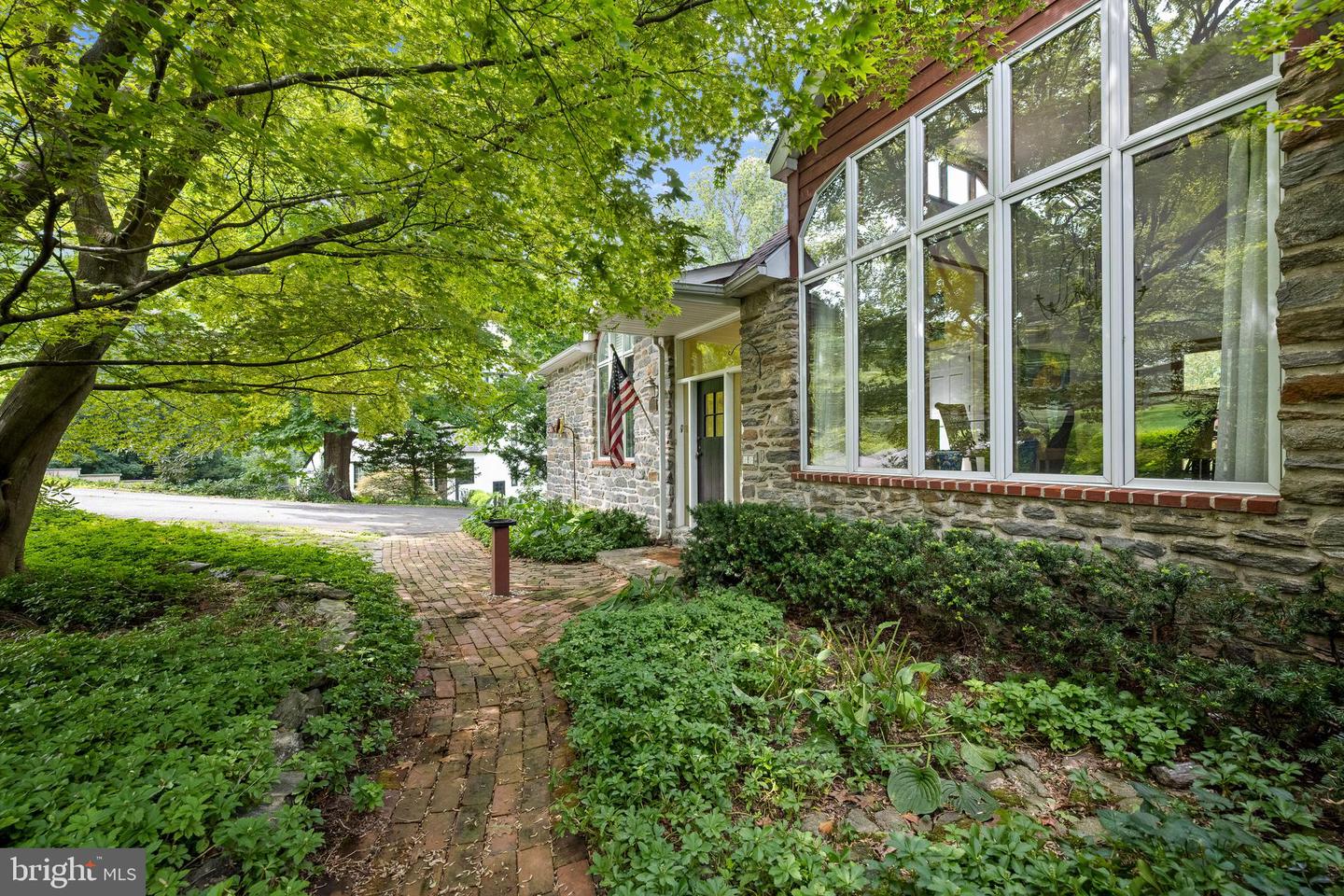 10 Rabbit Run Rd