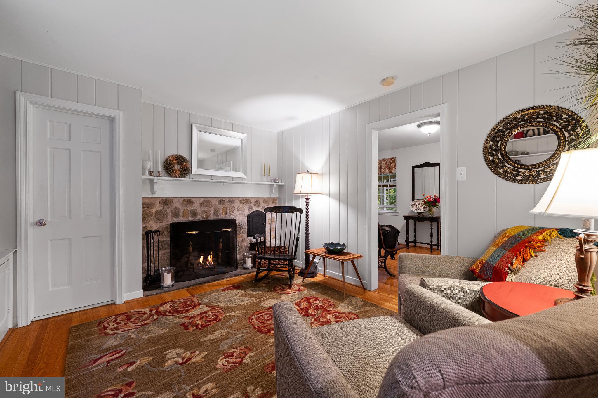35 Forest Ln