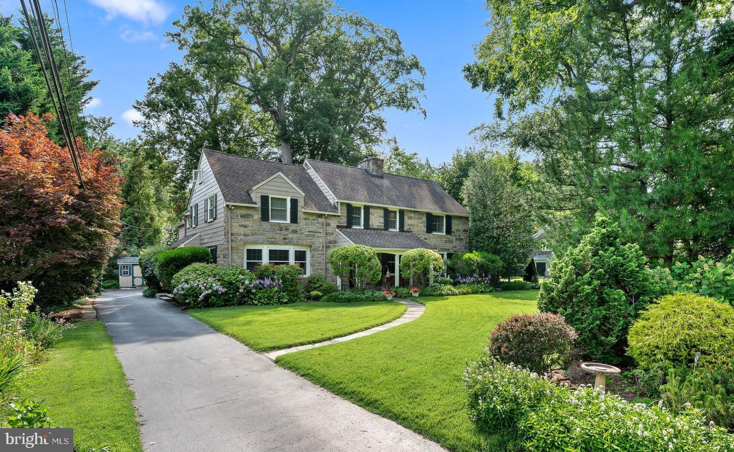 35 Forest Ln