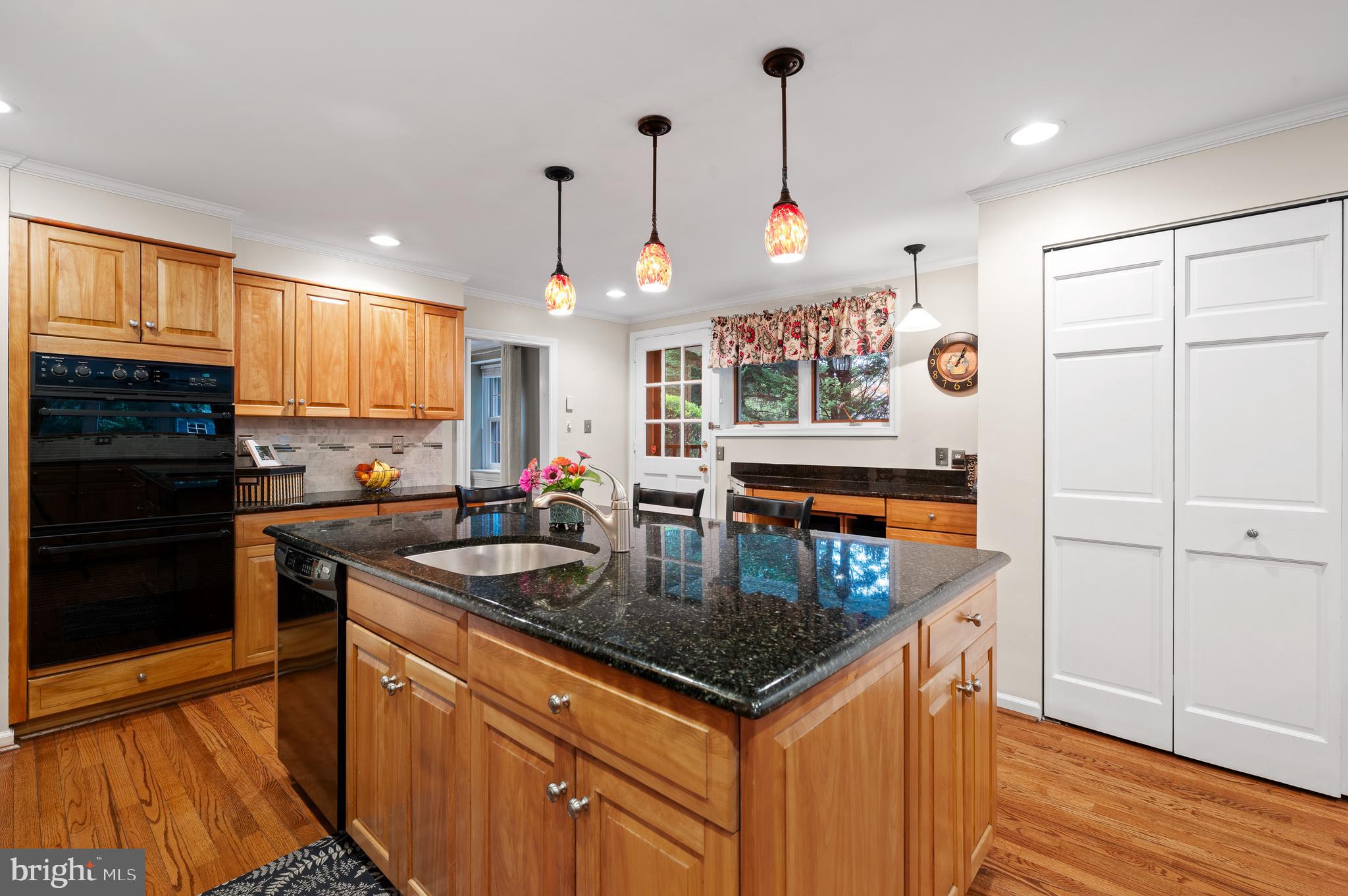 35 Forest Ln