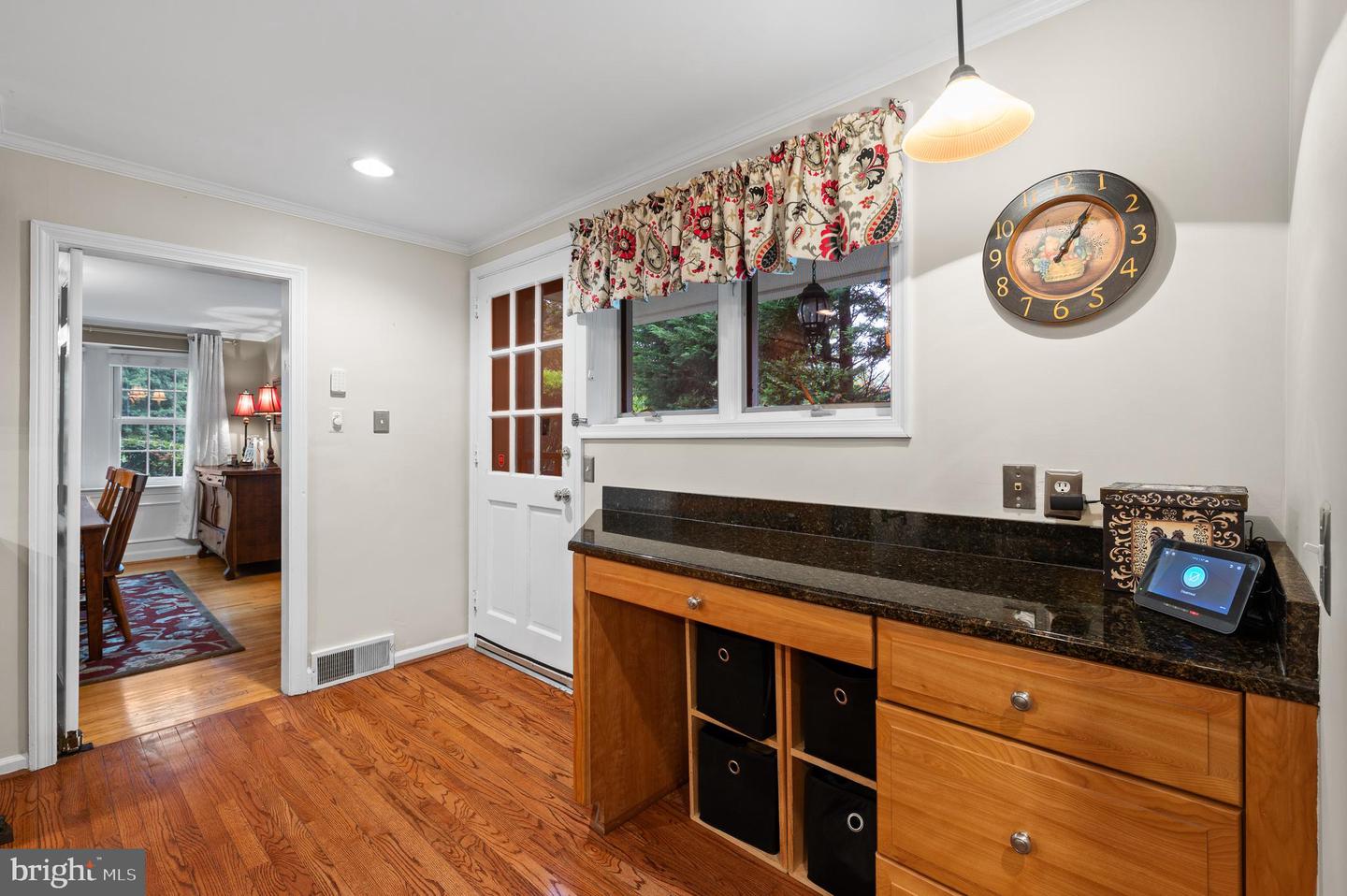 35 Forest Ln