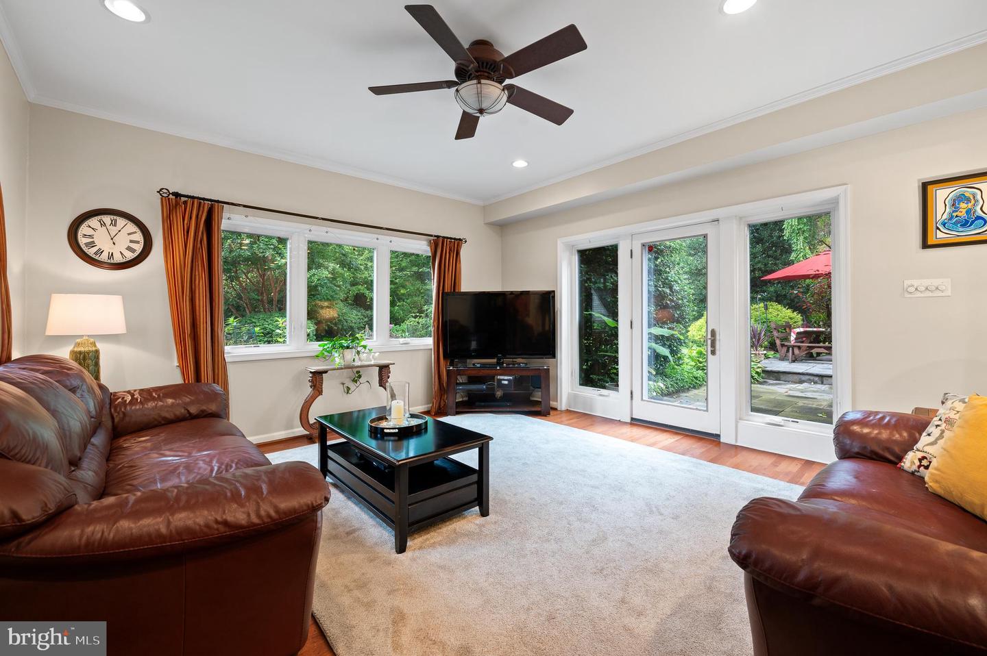 35 Forest Ln