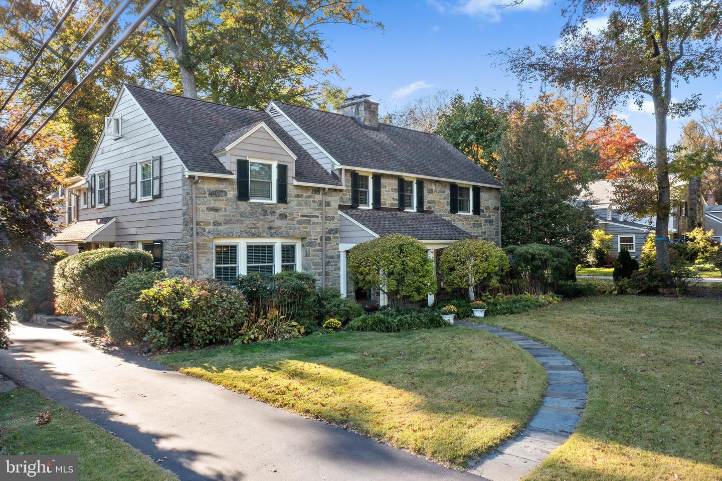 35 Forest Ln