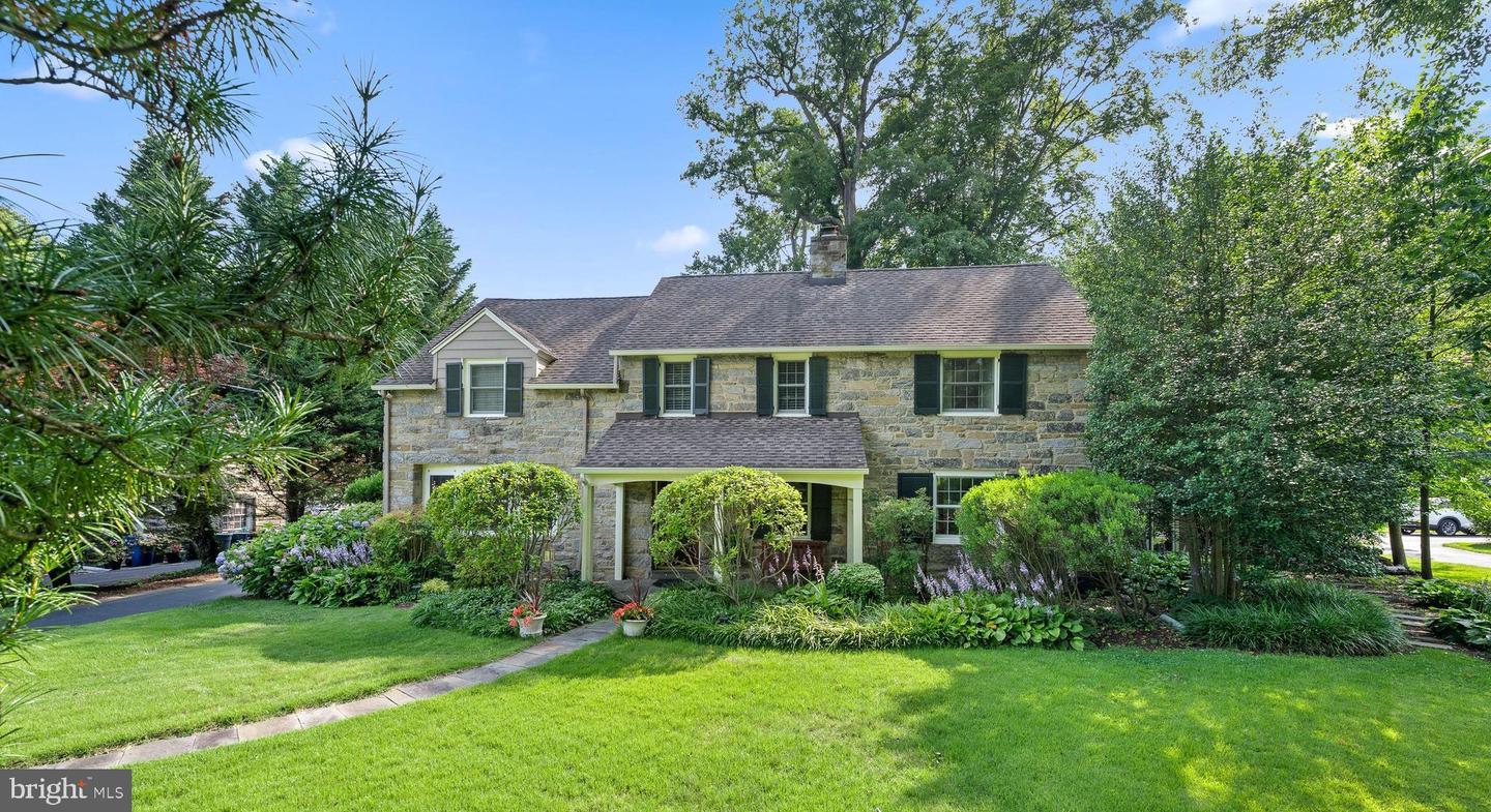 35 Forest Ln