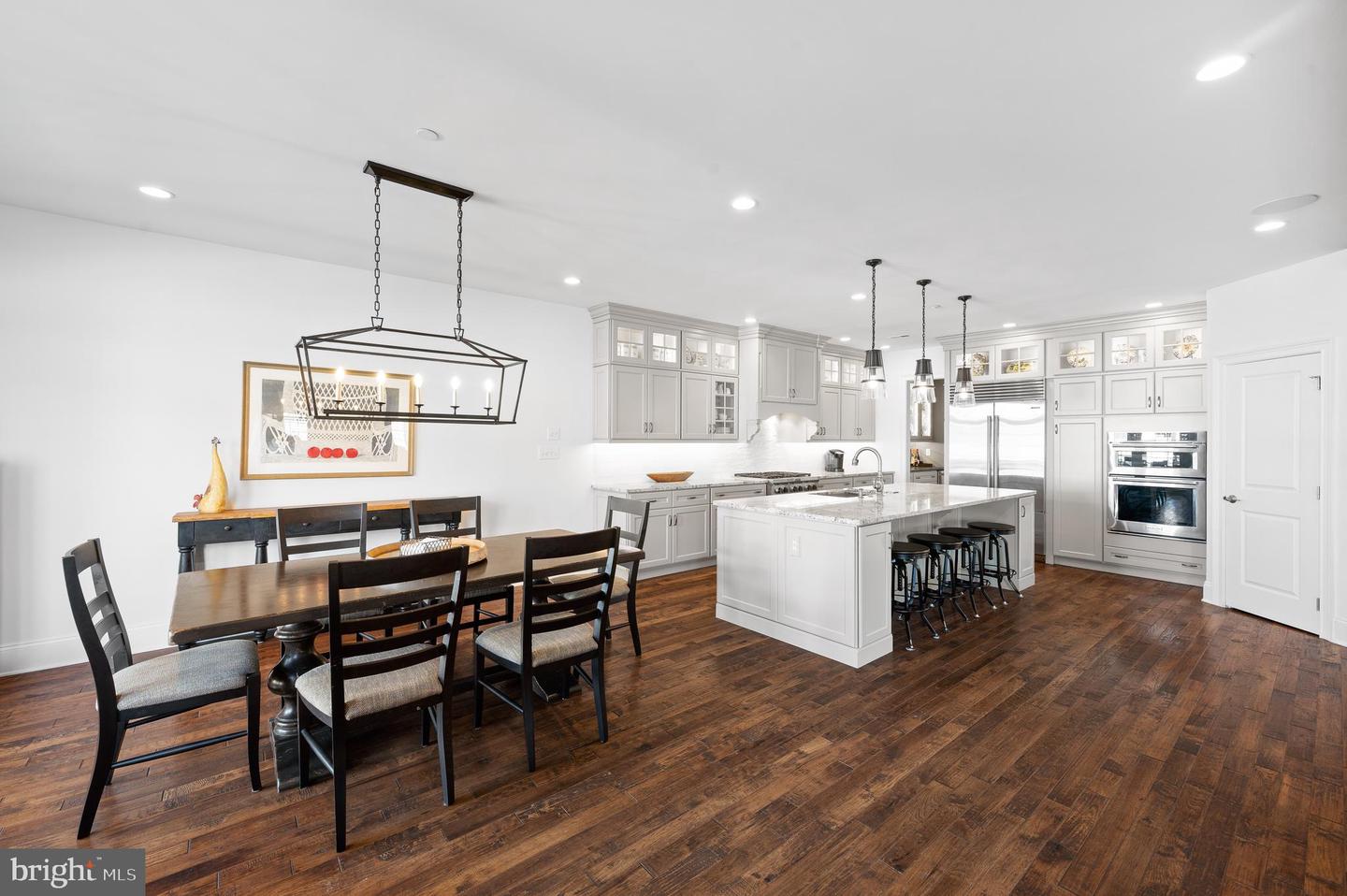 3733 Rosemont Pass