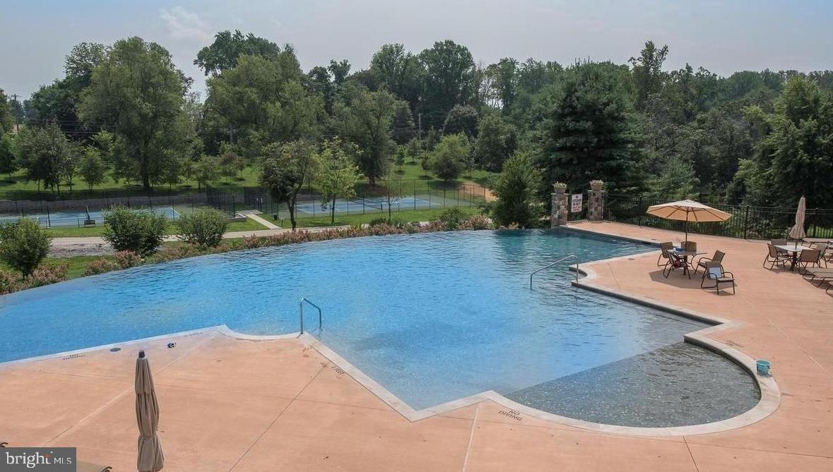 3733 Rosemont Pass