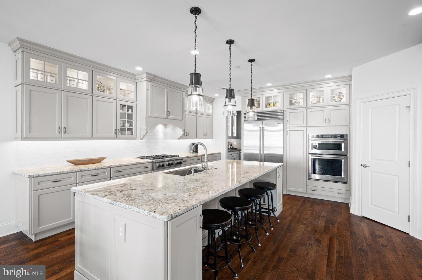 3733 Rosemont Pass