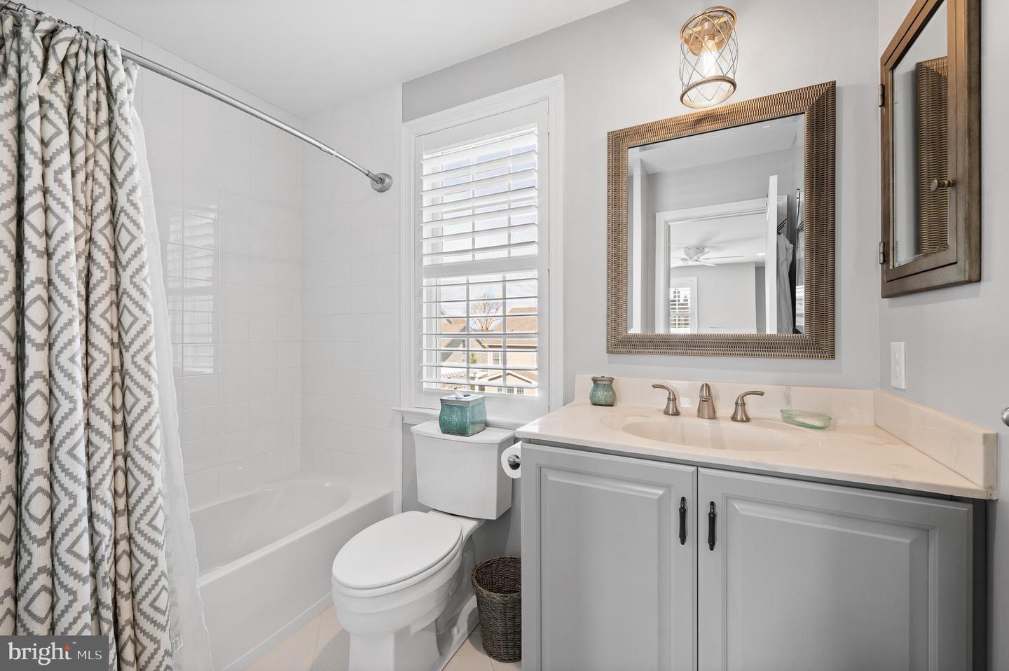 3733 Rosemont Pass