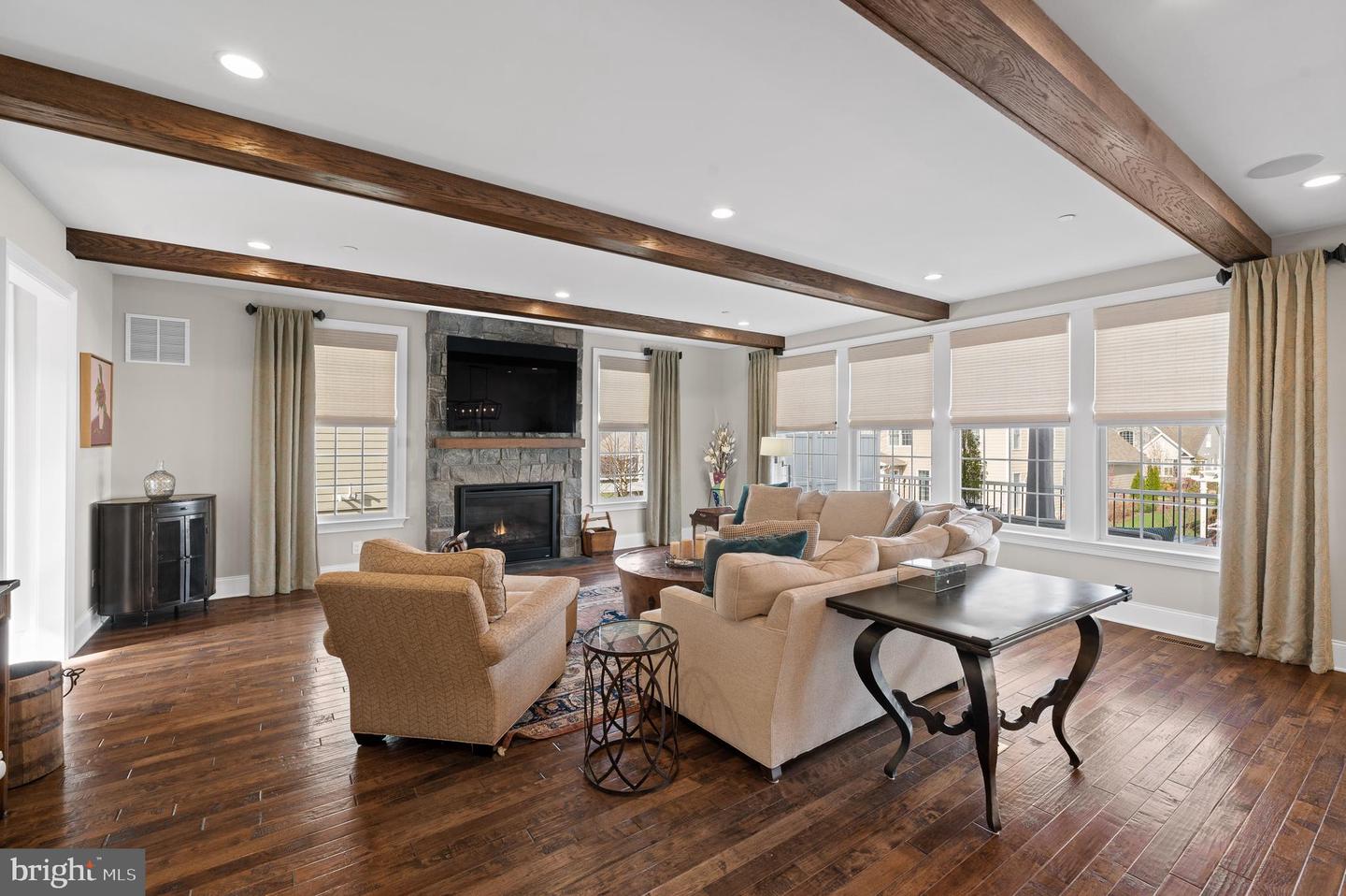 3733 Rosemont Pass