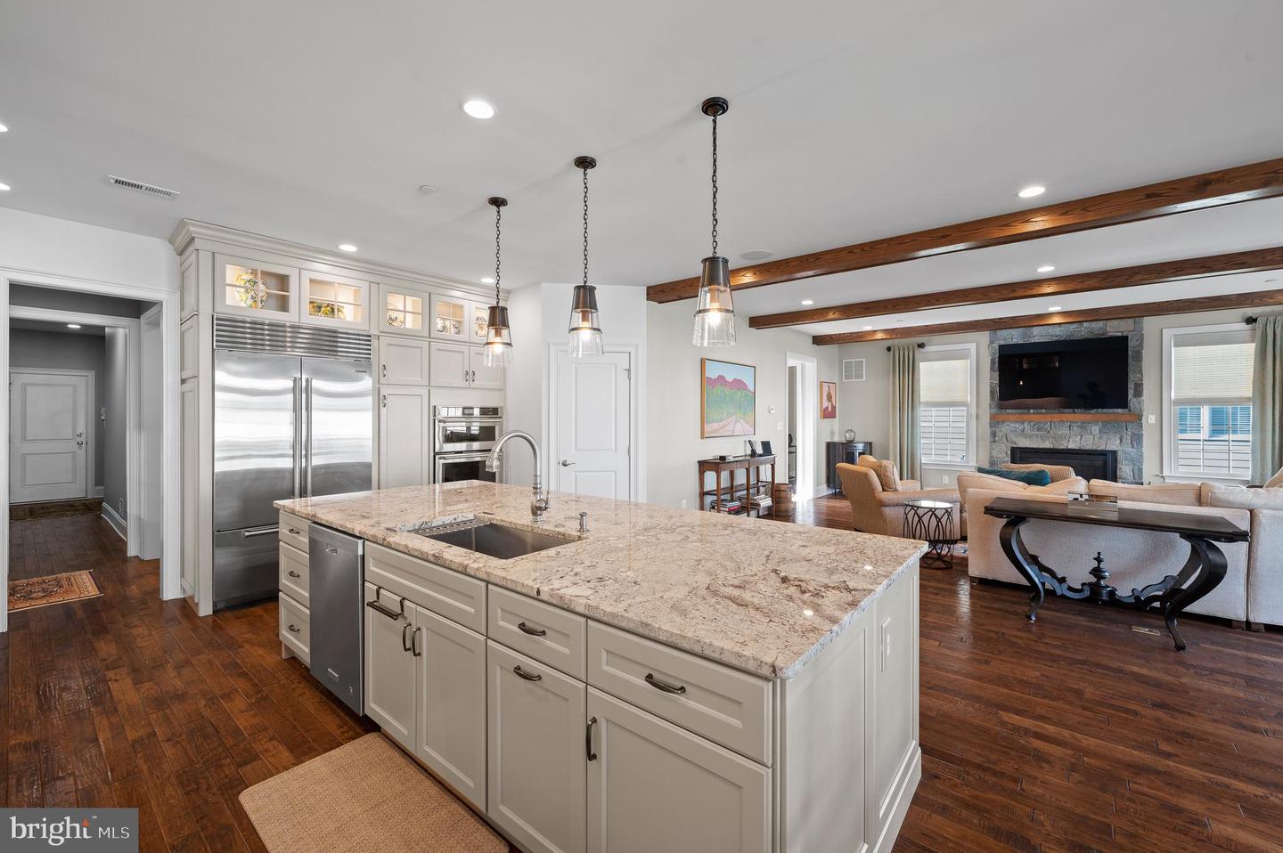 3733 Rosemont Pass