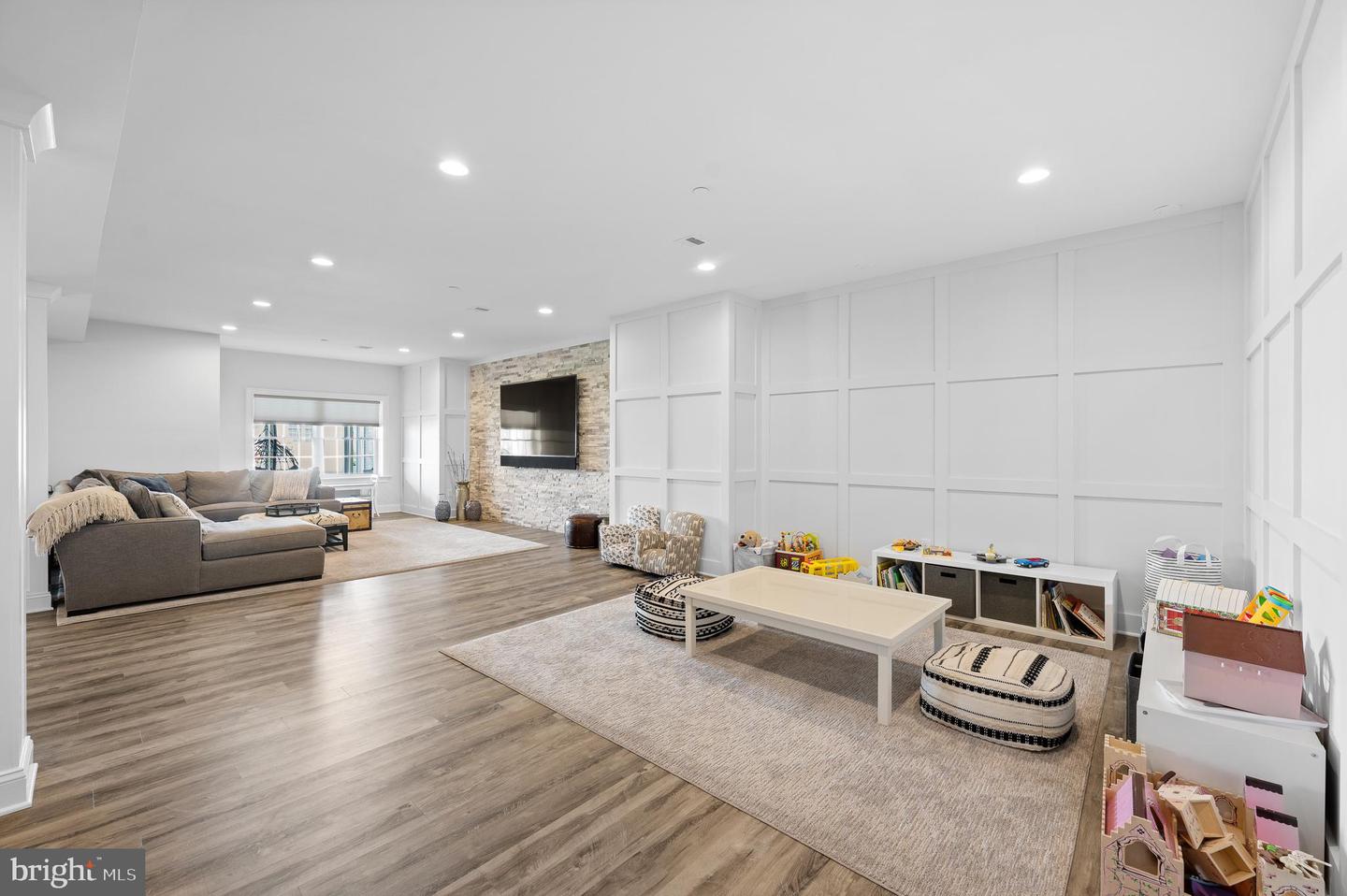 3733 Rosemont Pass