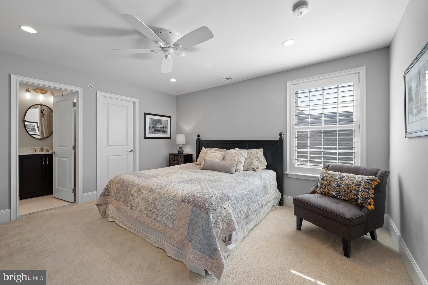 3733 Rosemont Pass