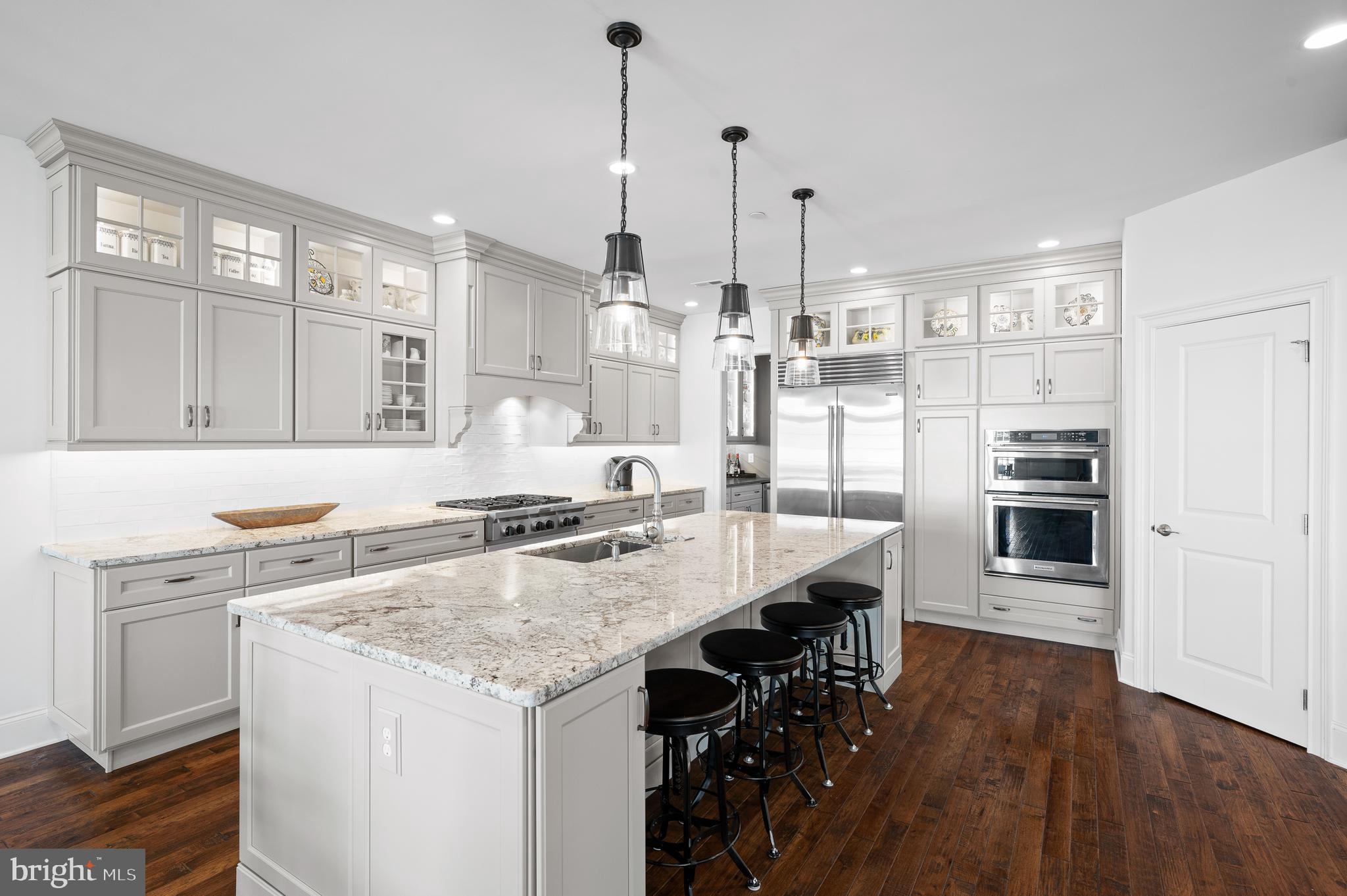 3733 Rosemont Pass