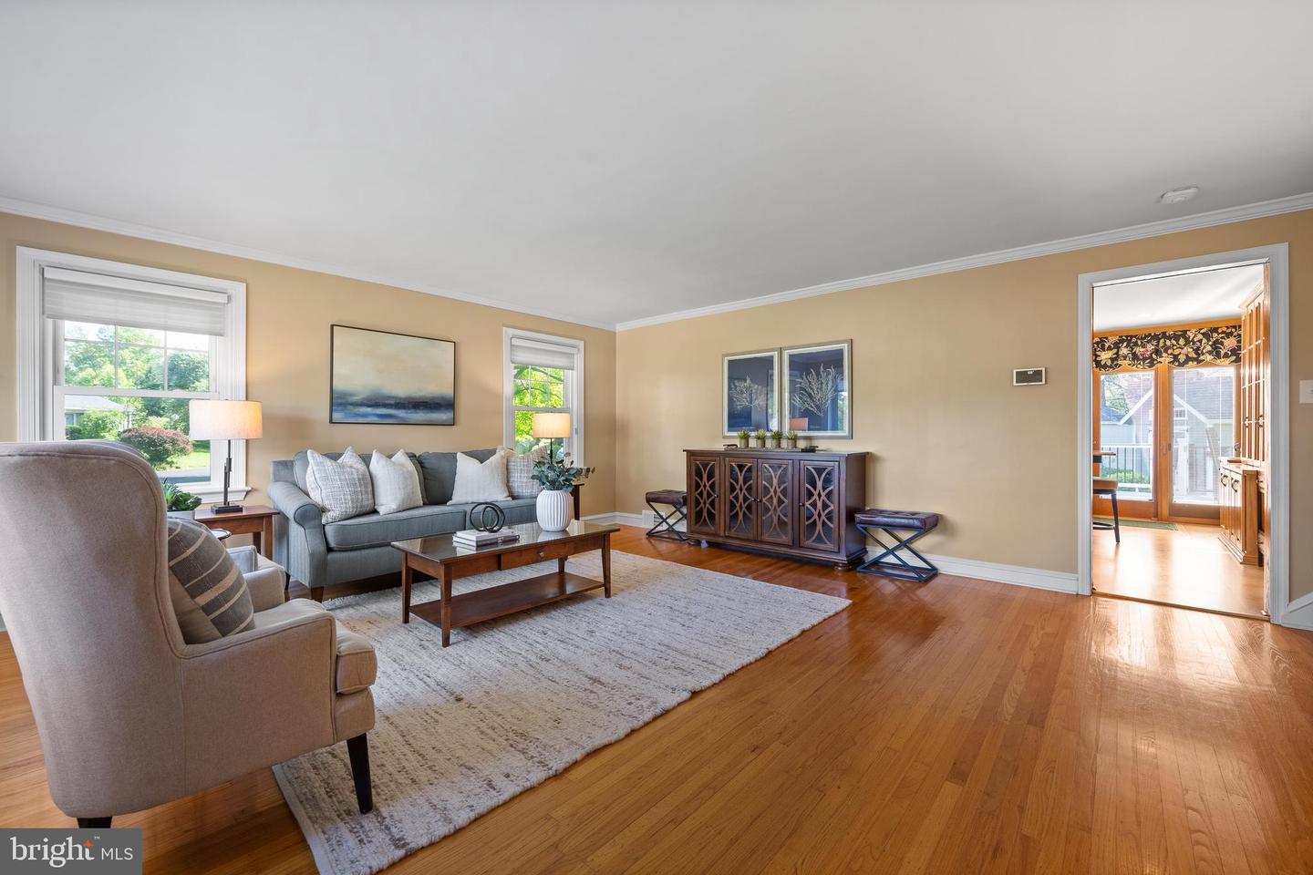 220 Canterbury Dr
