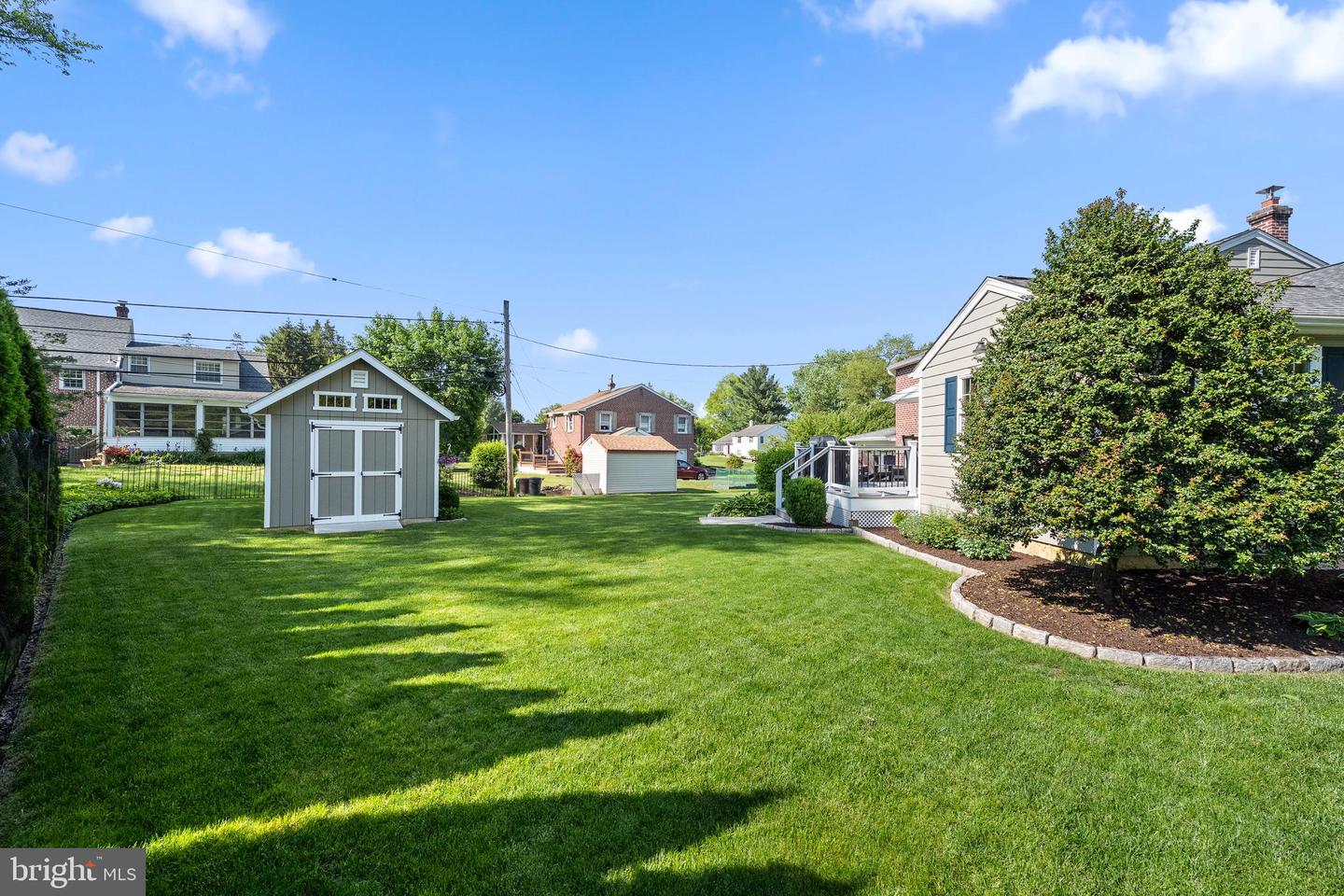 220 Canterbury Dr