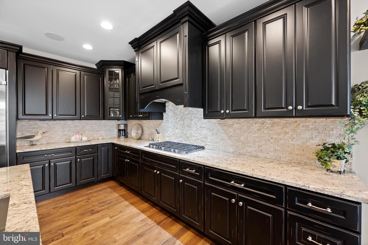 303 Orchard Ln