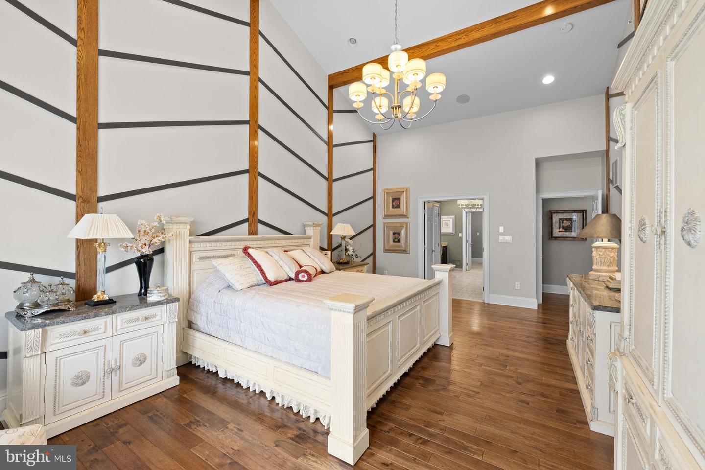 303 Orchard Ln