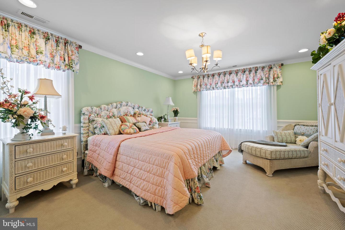 303 Orchard Ln
