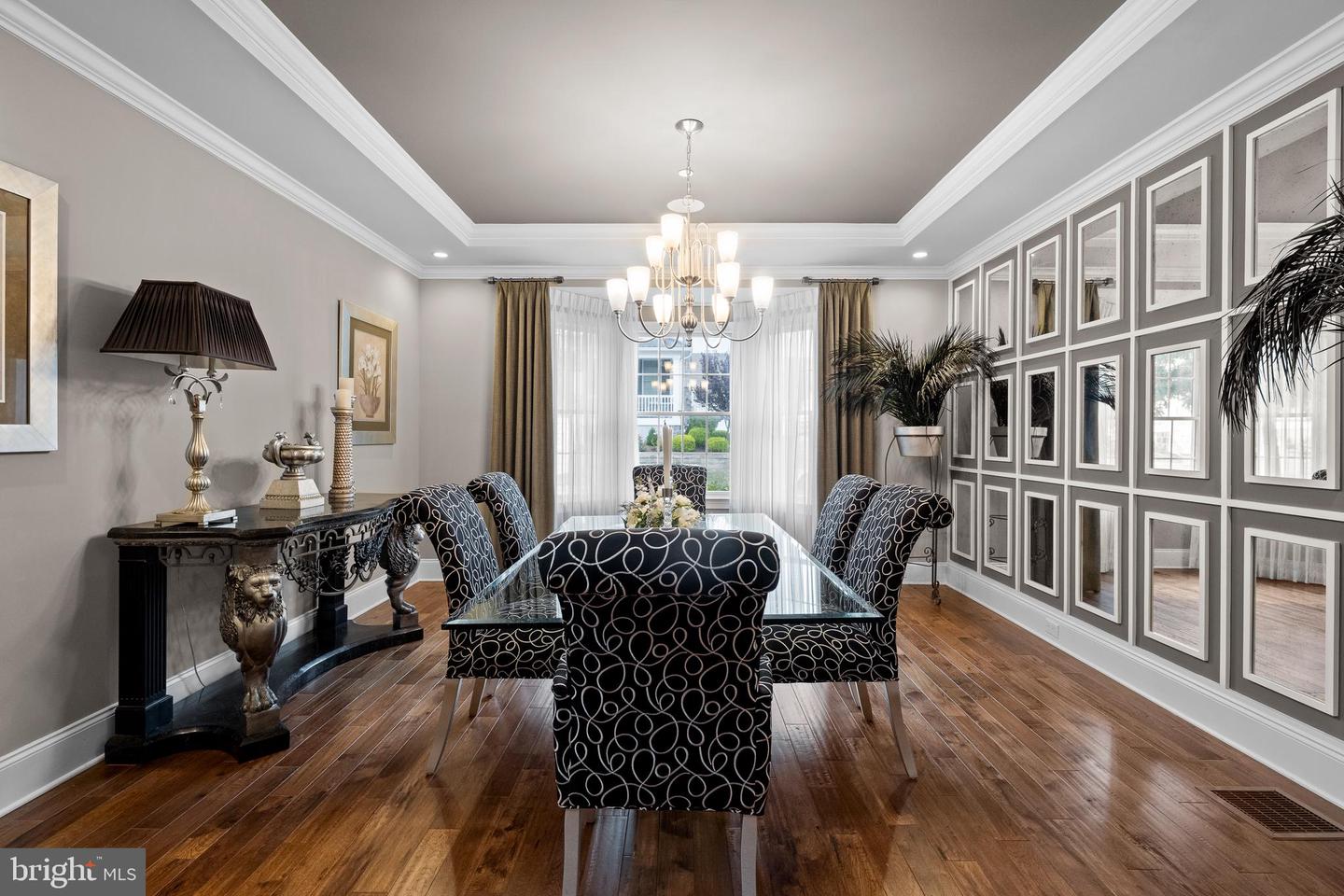 303 Orchard Ln